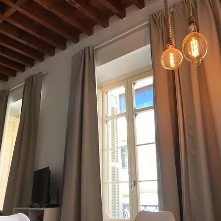 Luxury Center Apartment